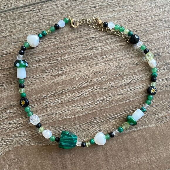 Custom Made Malachite Green Tourmaline Abundance Beaded Choker Mushrooms Daisies - Picture 1 of 2